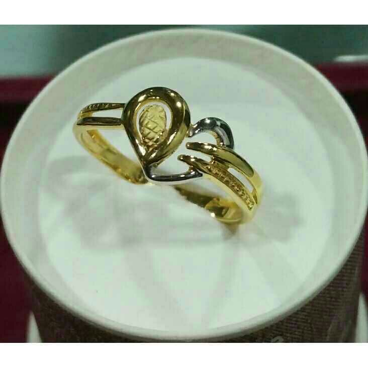916 Gold Italian Ladies Ring
