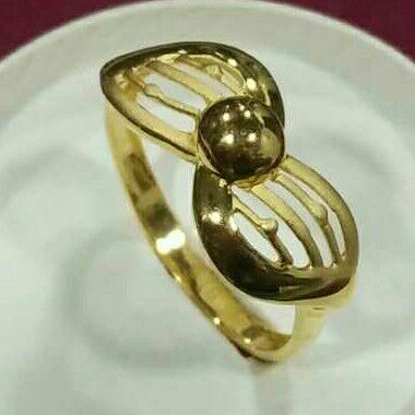 916 Gold Antique Style Ladies Ring