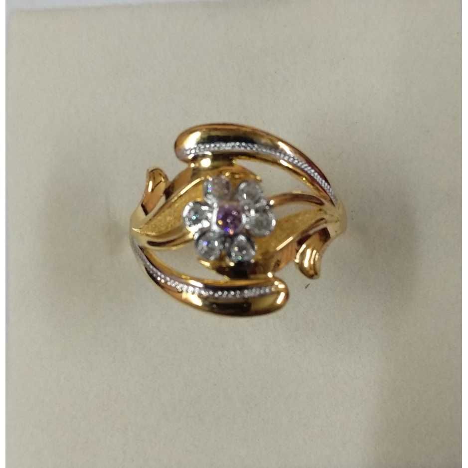 916 Fancy Stone Italian Ladies Ring