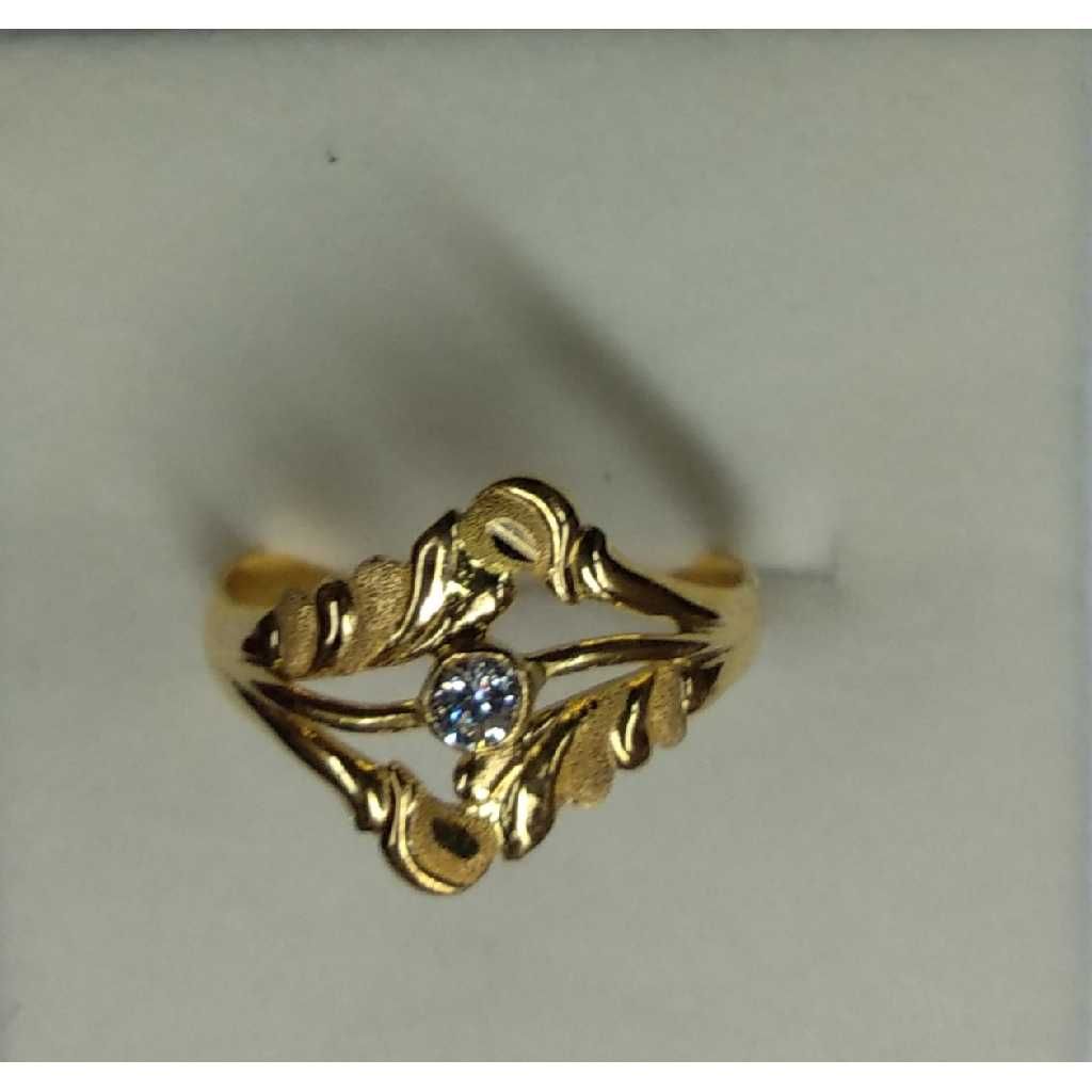 22K / 916 Gold Italian Fancy Stone Ring