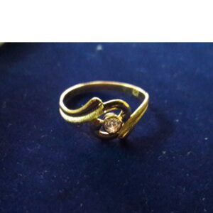 22kt gold Ladies Designing cz Diamond ring