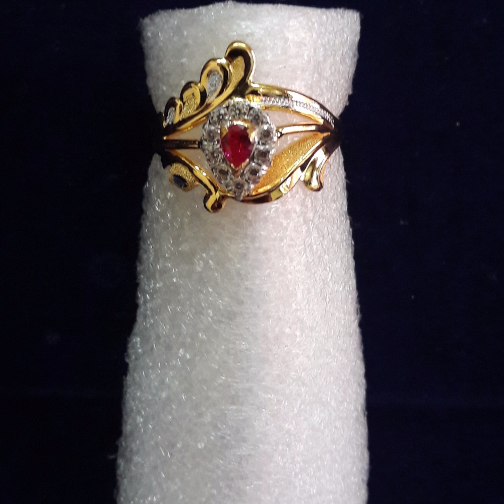22kt cz Diamond Gold Ladies designing ring