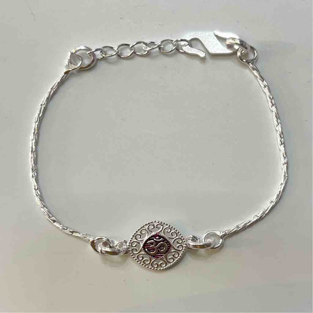 Silver Classic ? Om Design Pendant Rakhi