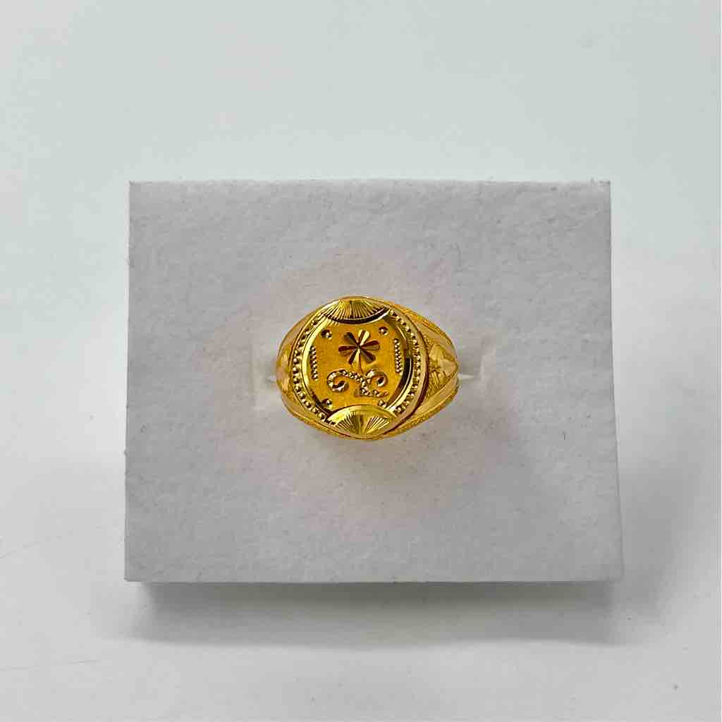 916 Gold Round Antique Design Ring