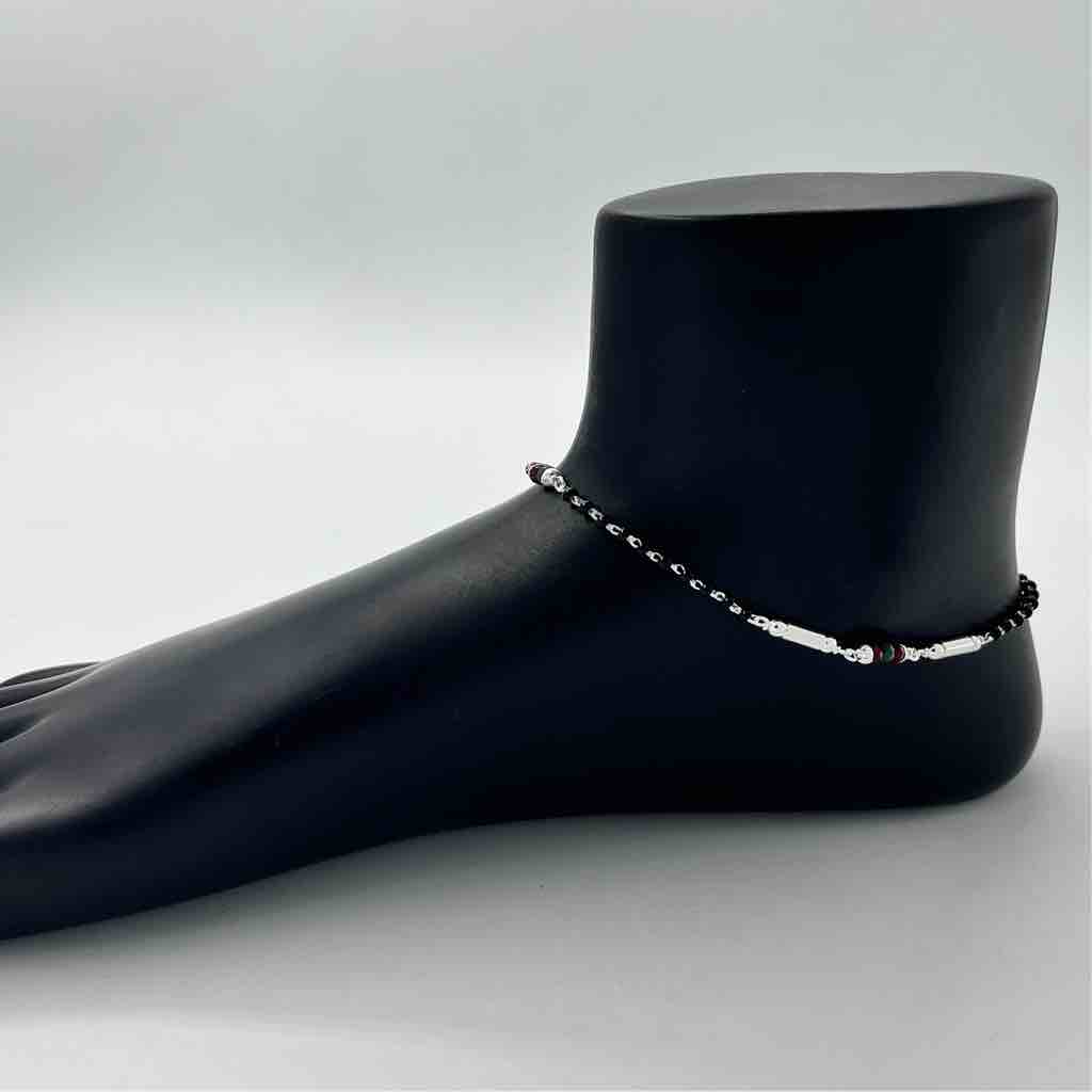 Silver bombey fancy black manka design payal