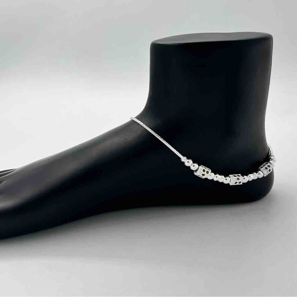 Silver Fancy Design Bombey Payal