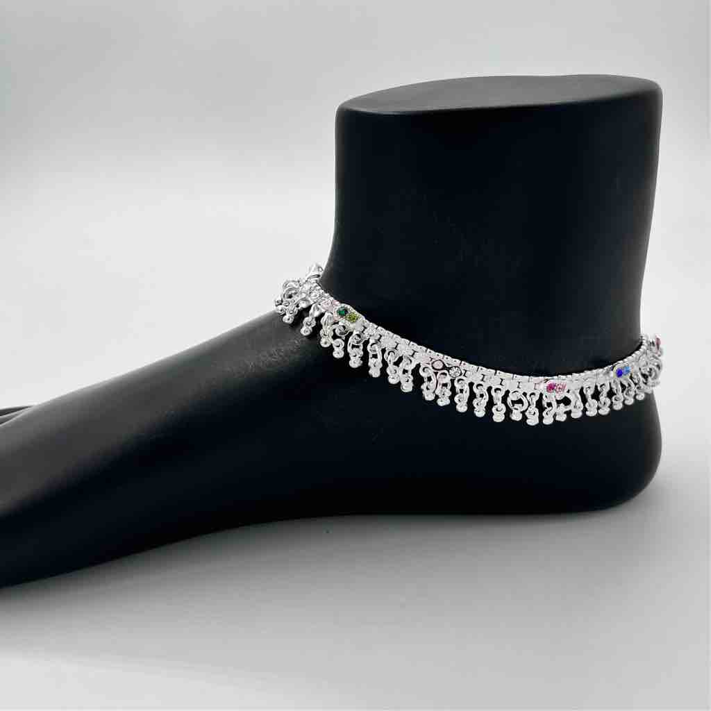 Silver Kismat Fancy Light Weight Gugri Payal