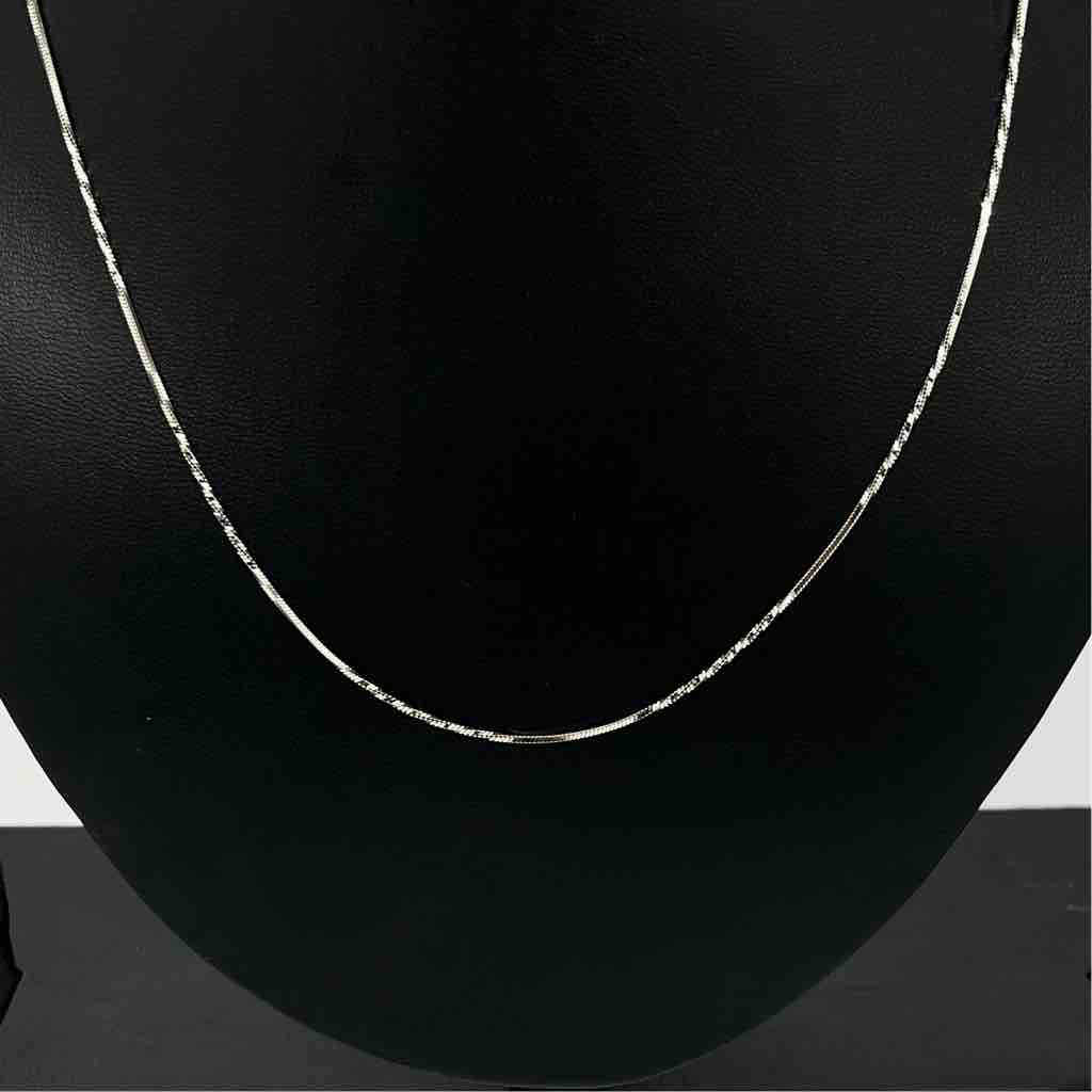 925 Sterling Silver Ladies Light Machine Design Chain