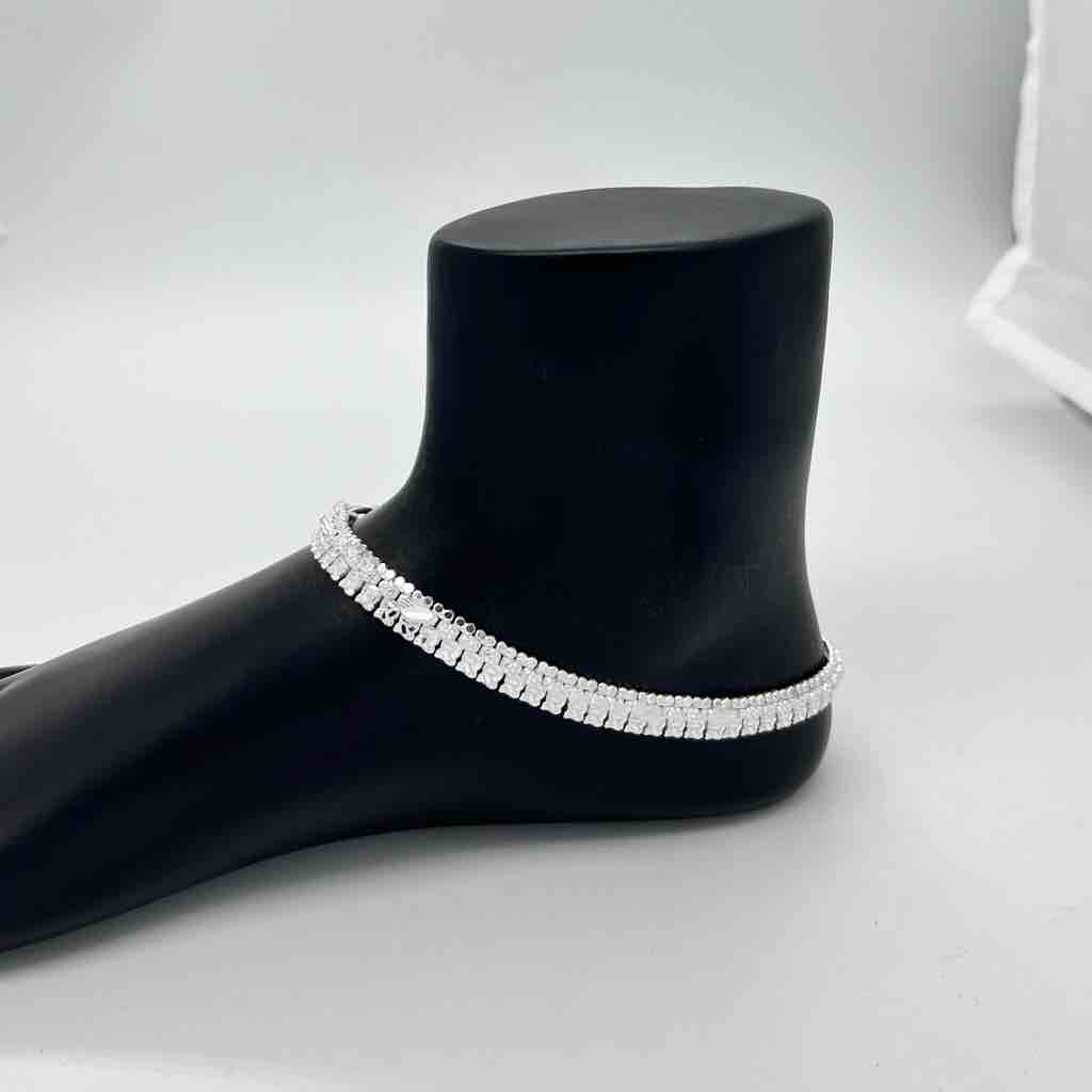 Silver Kismat One Line Dal Patta Design Payal