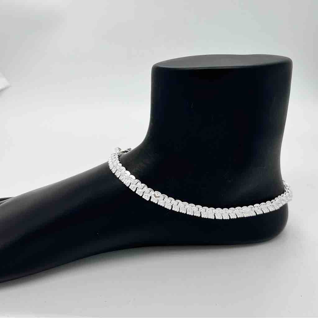 Silver Kismat Simple Light Weight Design Payal