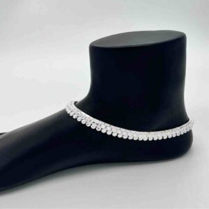 Silver Kismat Single Line Dal Design Anklets