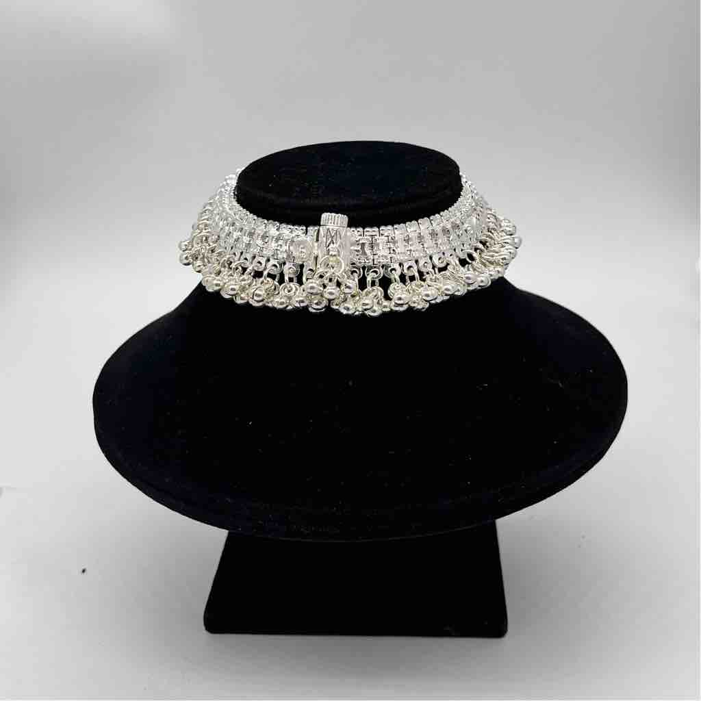 Silver Fancy Kismat Ahmdabadi Payal Chumchum Design