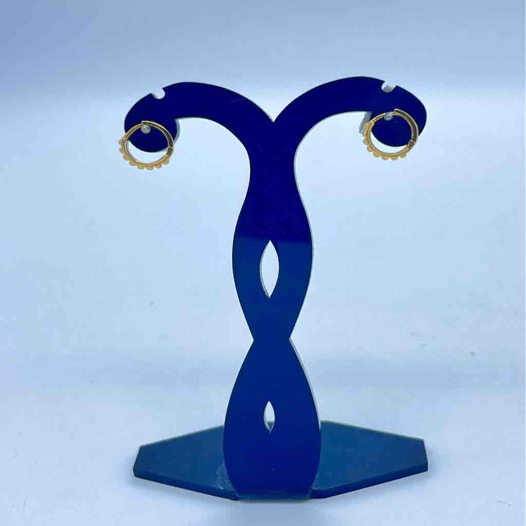 18k Gold Round Design Earrings