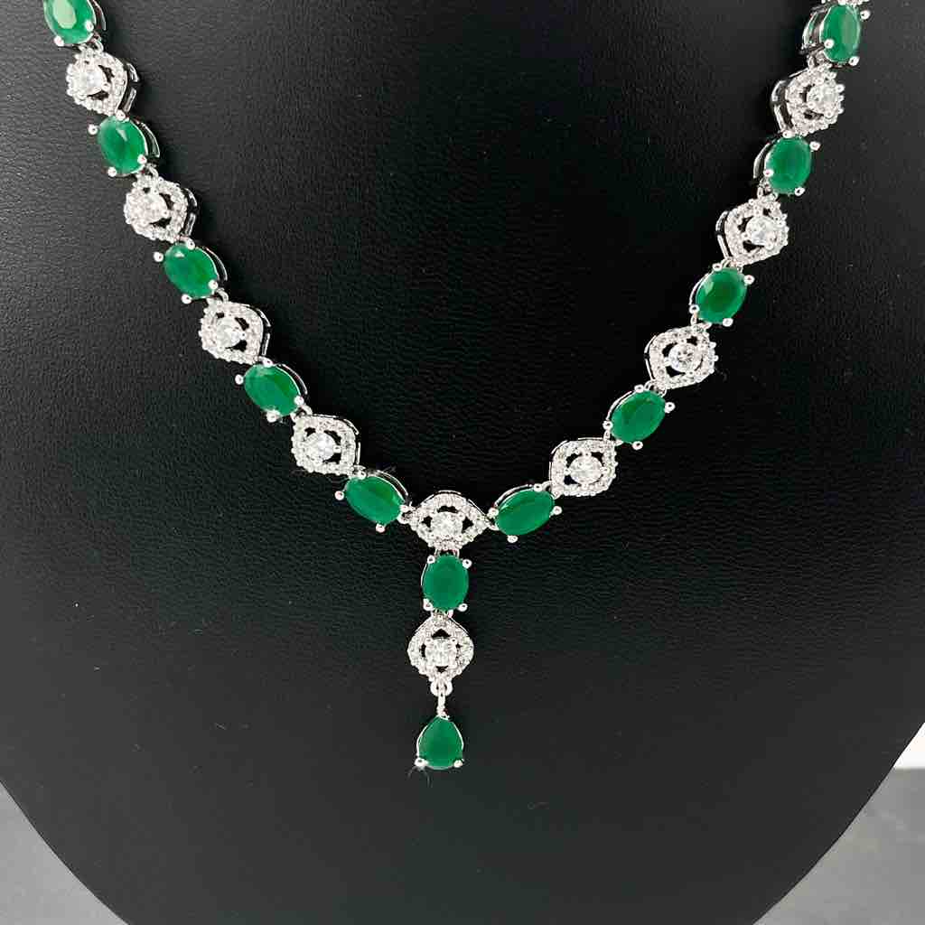 925 Sterling Silver Green Diamonds Necklace Set - Image 2