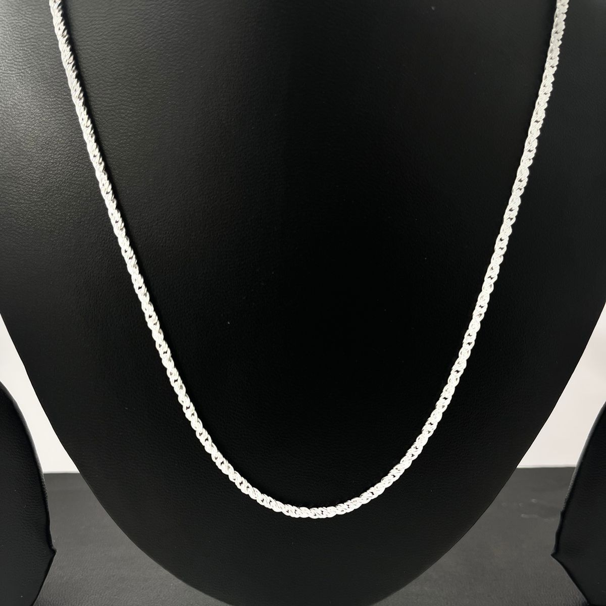 Silver Hollow Design Chain - Image 2