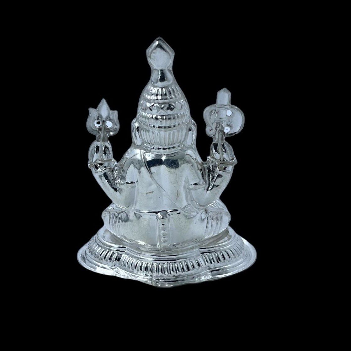 Silver big design in ganapati bappa idol