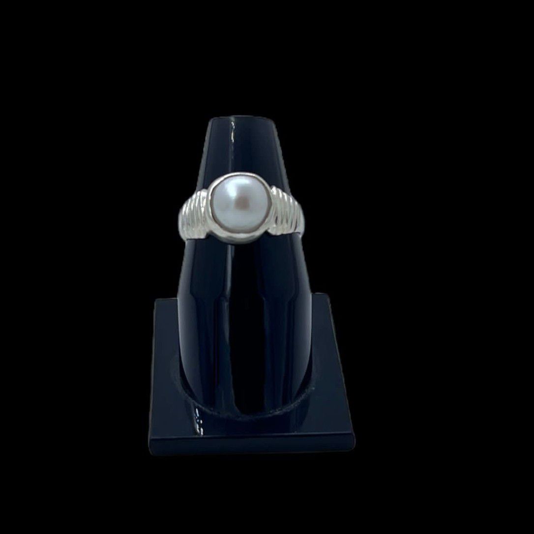 Pearl Nang In Silver Ring