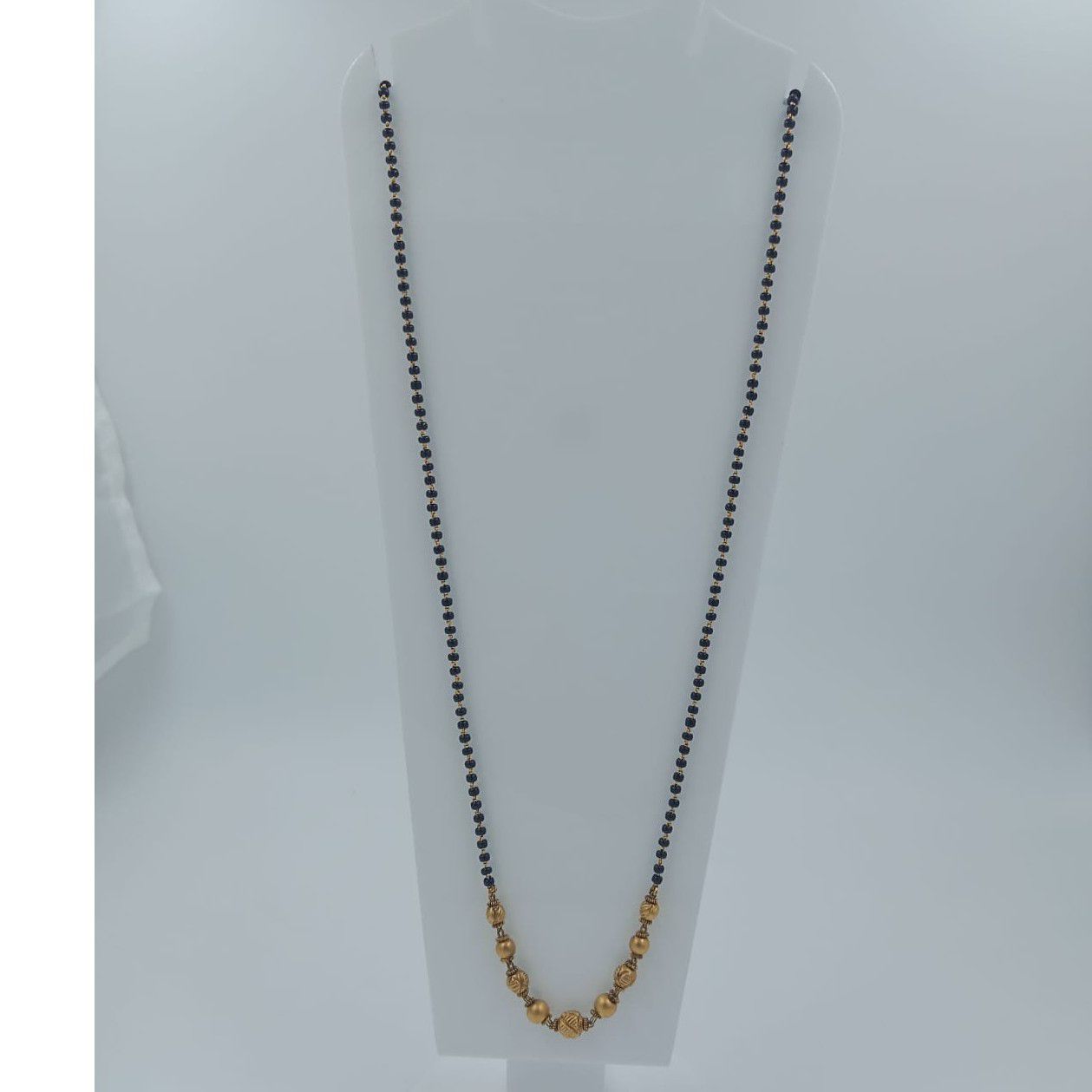 916 gold oxodised design