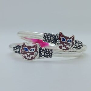 Cat Design In Silver Kadli 800