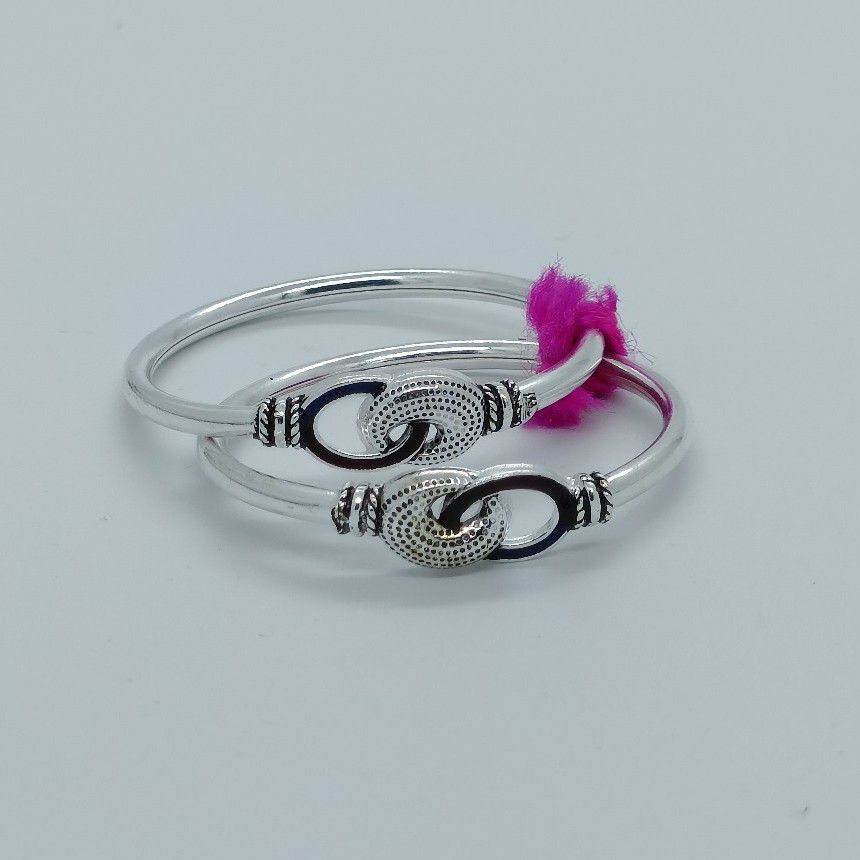 Joint Design In Silver Kada