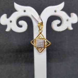 Gold 18c Square Diamond Design Pendant