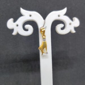 Gold 20c Hand Single Diamond Design Pendant