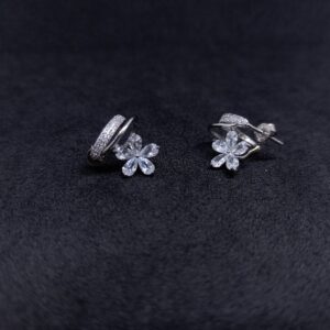 92.5 Silver Earrings With Diamond Flower Design