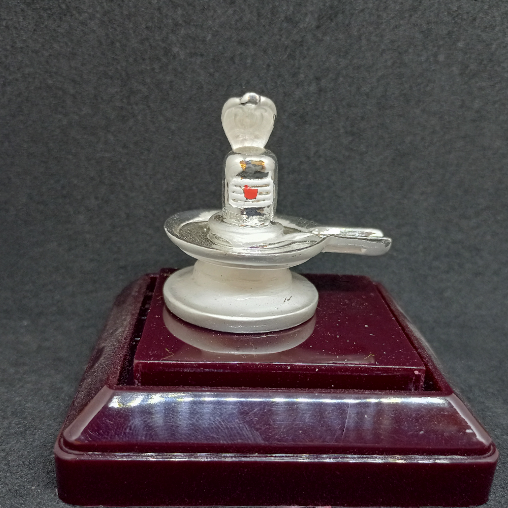 Silver showpiece shivling