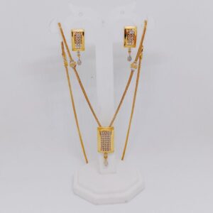 Gold dokiya with earrings
