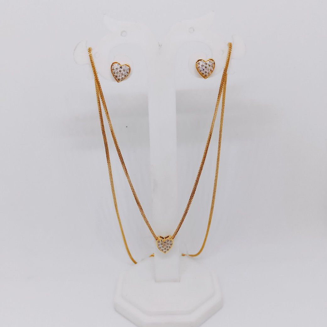 Gold dokiya  heart