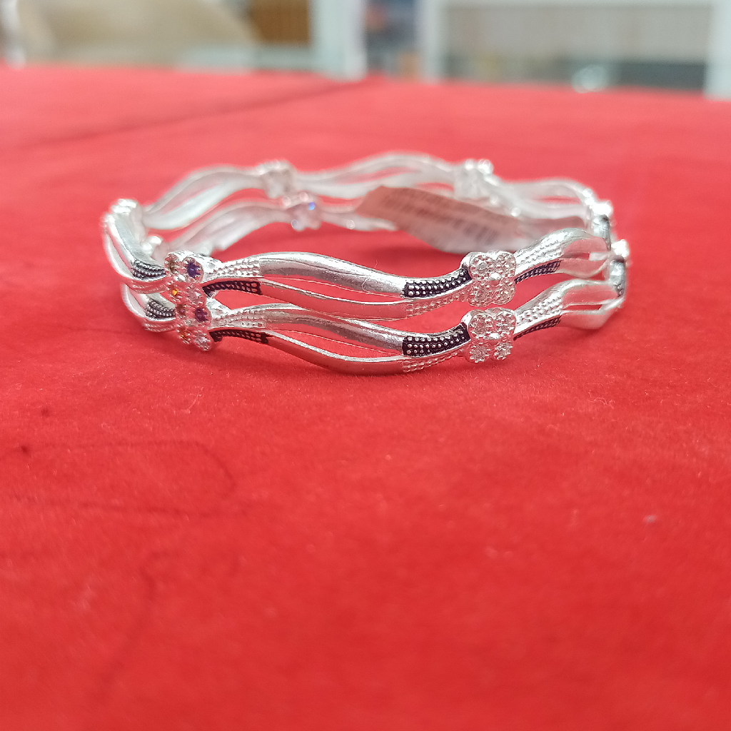 Silver Fancy design bangle