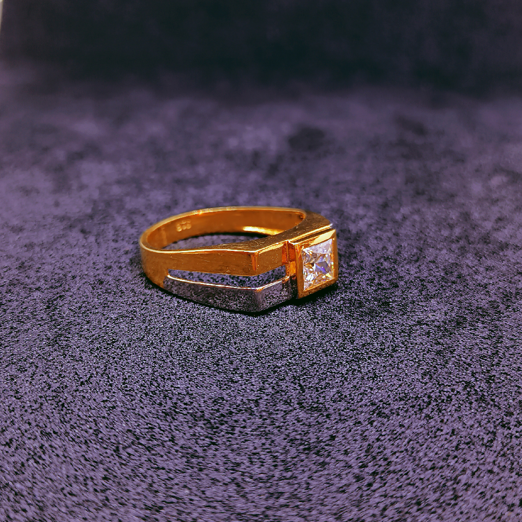 916 gold Square dimaond stone ring