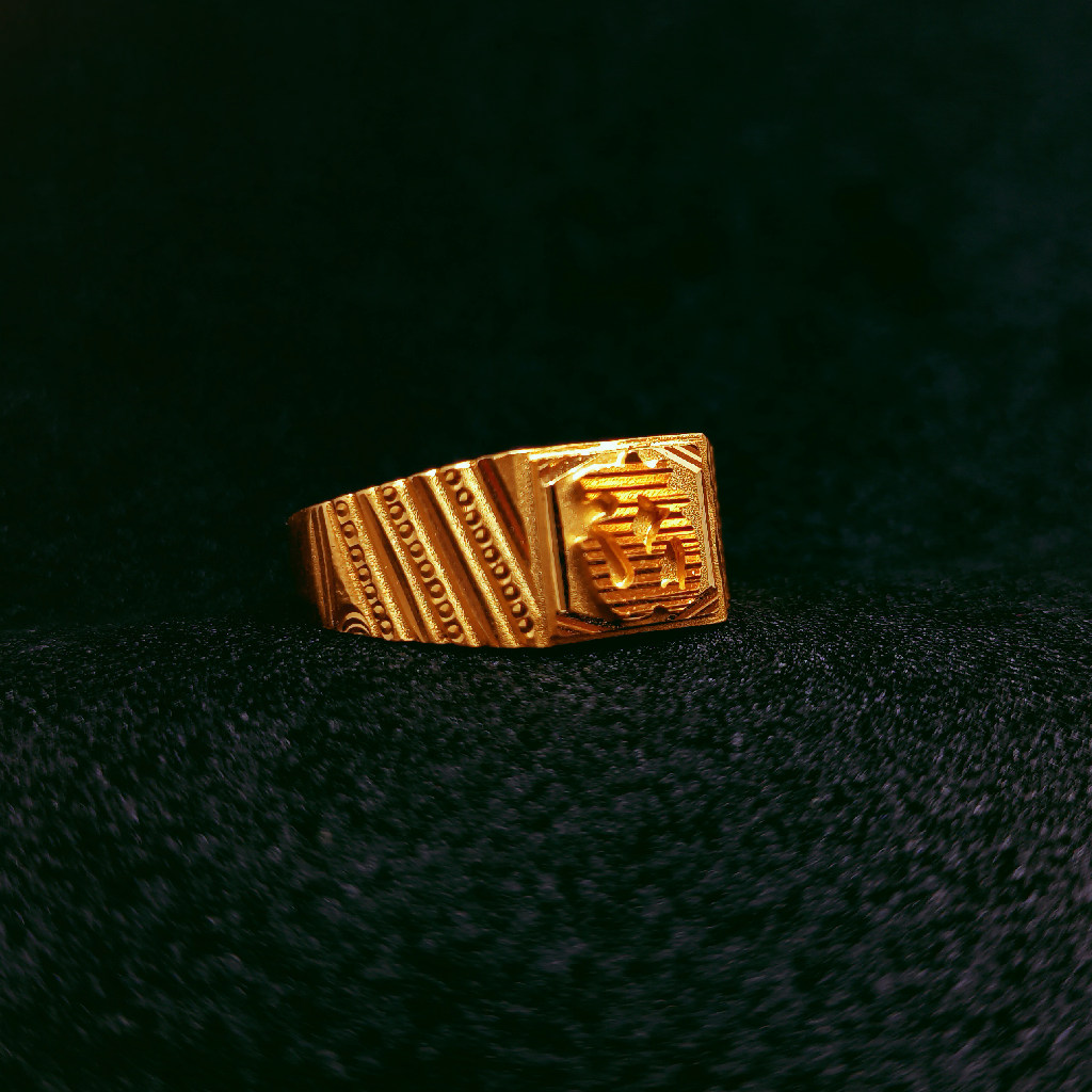 916 Gold Om With Lion Design Ring