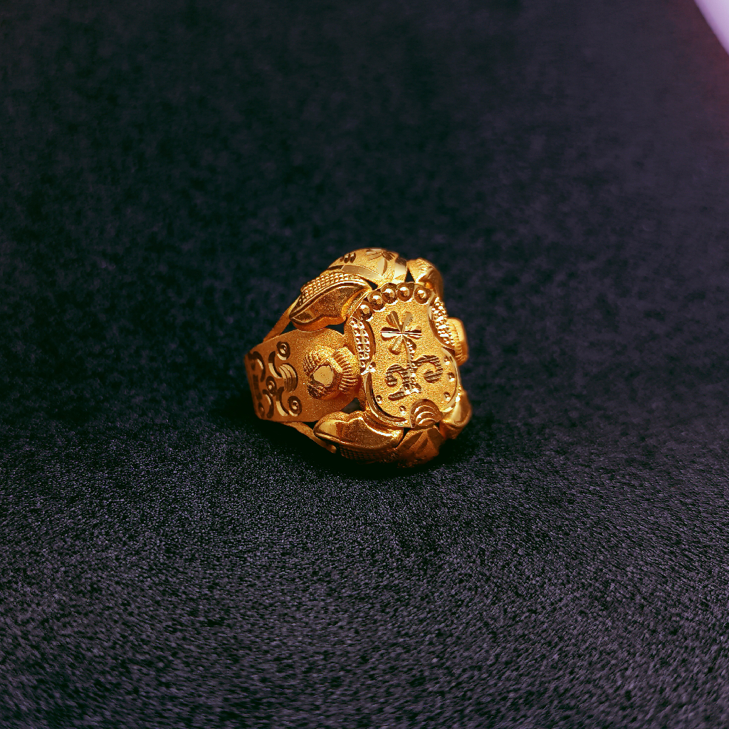 916 gold with flower royal ring