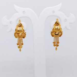 20k gold plain j Earrings for ladies