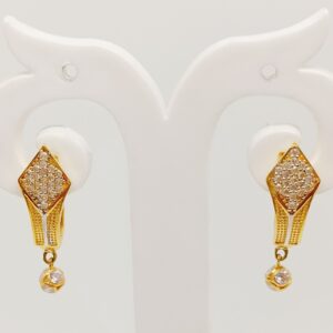 20 Carat Gold and diamand hallmarked Earrings