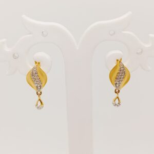 20k gold Leaf earring