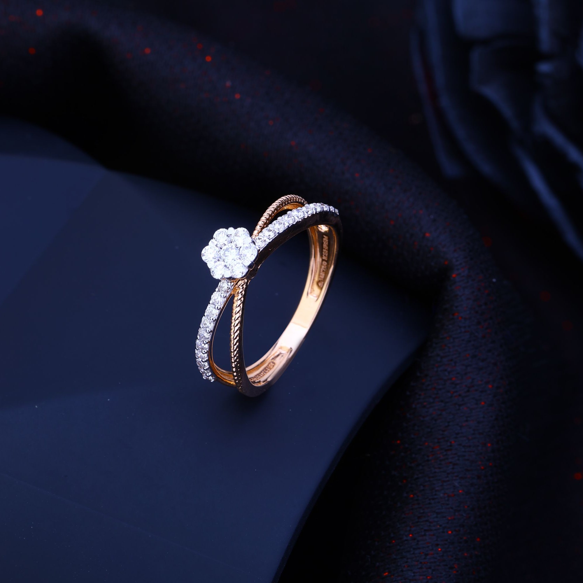 18K Gold Diamond Engagement Ring