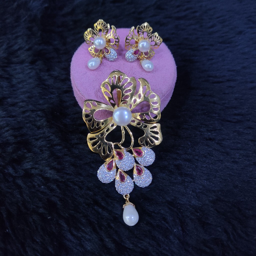 22Kt/916 FANCY FLOWER PENDANT SET GPBS-001