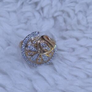 18KT/750 Rose Gold Gracefull Cz Stone Fancy Ring For Women