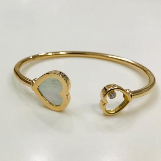 22KT Yellow Gold Desirous Heart Shape Brecelet For Women