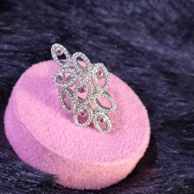 92.5 Sterling Silver Stately Charisma Ring For Women