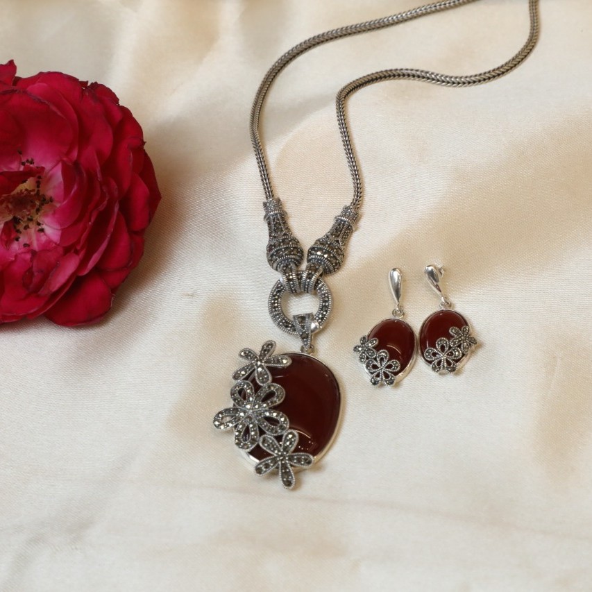 92.5 Sterling  Silver Roby Stone Oxidised Necklace Set For Women