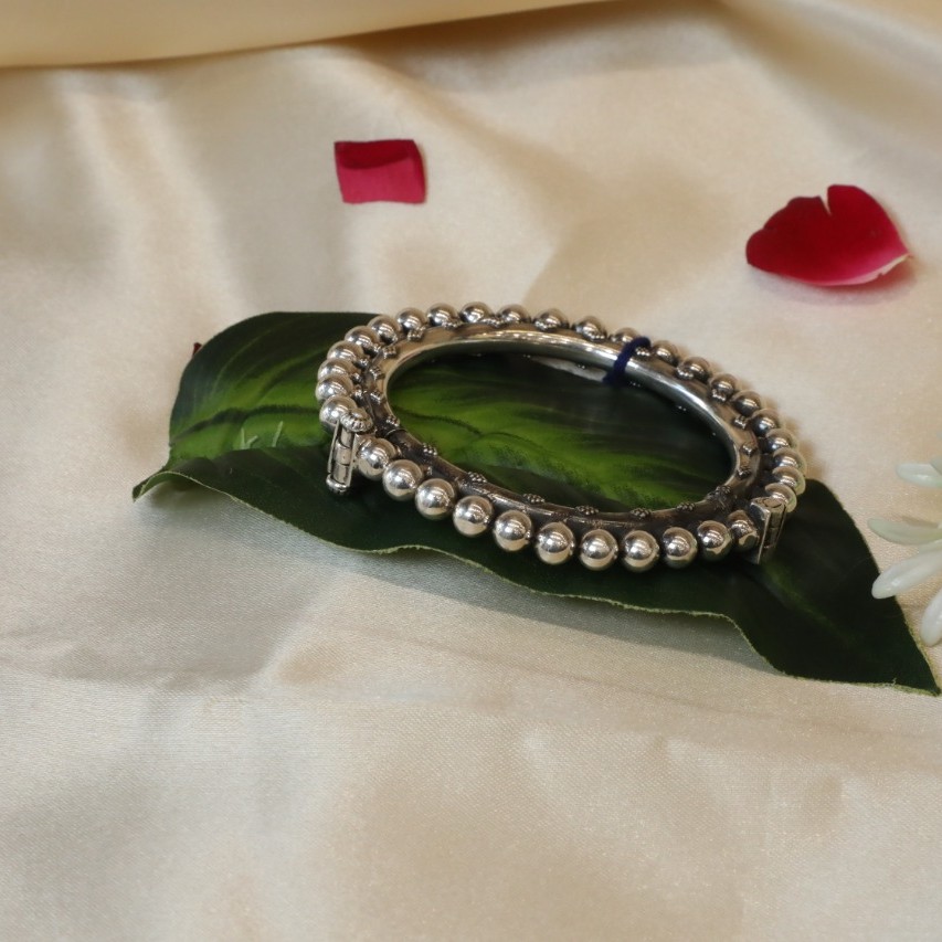 92.5 Sterling Silver Ball Antique  Brecelet For Women