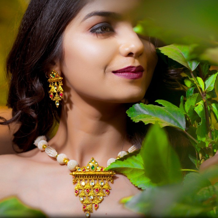 22KT Yellow Gold Pyramid Shaped Jewellery For Women