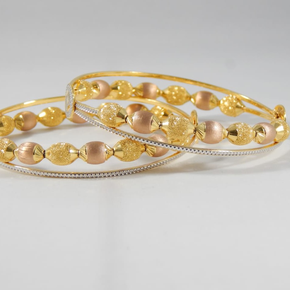 22KT Gold CNC Ball Cutting Kangan For Women