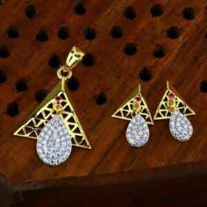 22kt Triangle Shape fancy pendent set