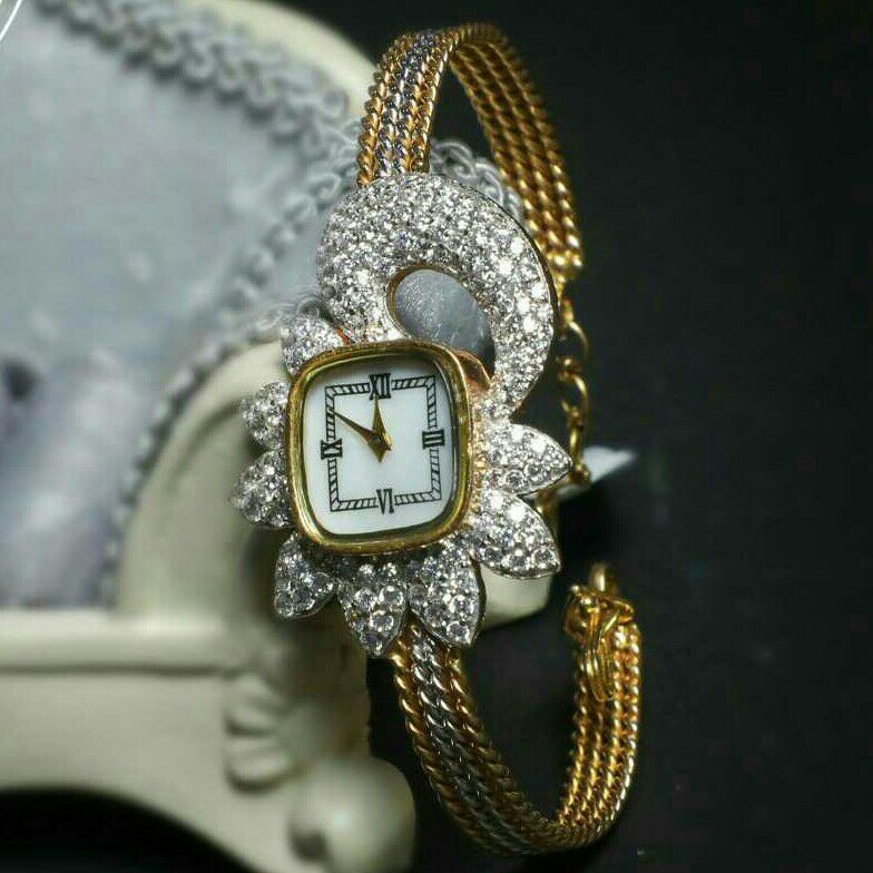 Cz Gold Fancy Ladies Watch 916