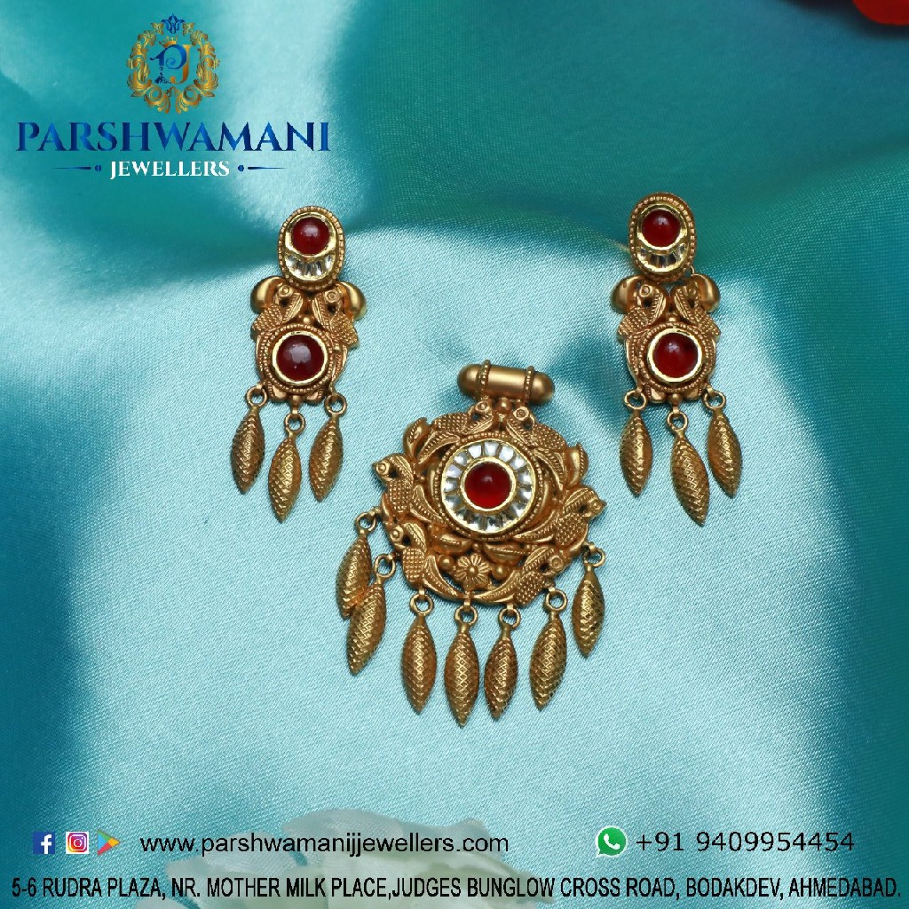 22K Antique Pendent Butti Set PJ PBS001