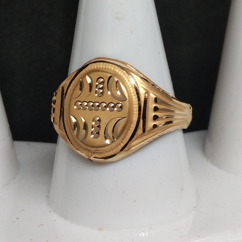 22KT Gold Fancy Gents Ring